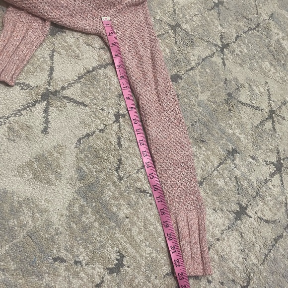 Pink cozy sweater 💗✨ - Picture 2 of 7